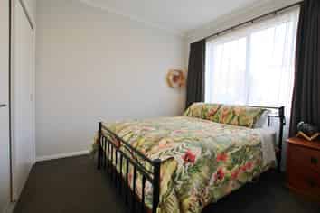2/17 Uku Lane, Hobsonville