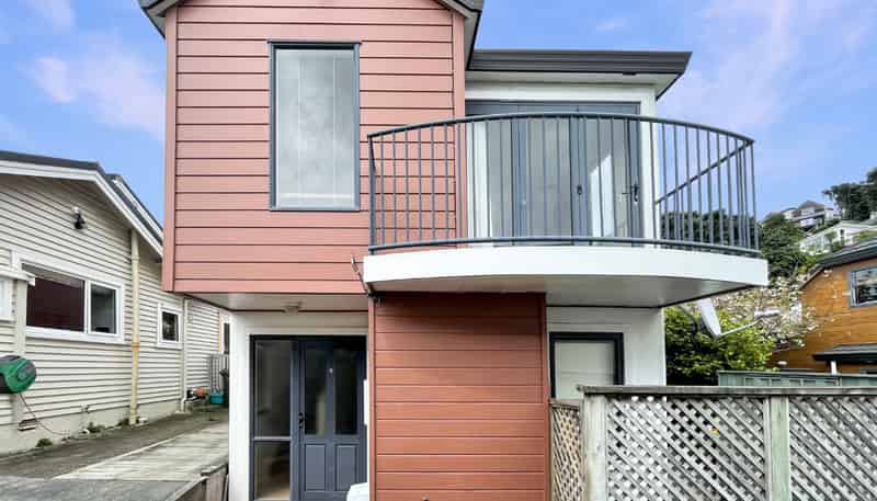 2/346 The Parade, Island Bay