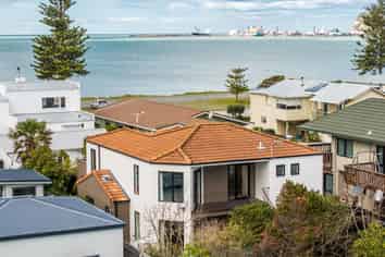 31C The Esplanade, Westshore