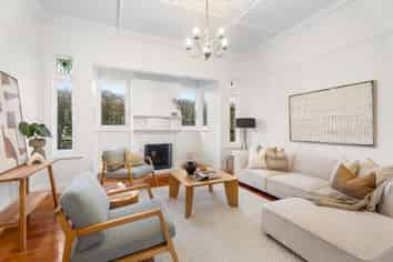 24 Queen Mary Avenue, Epsom