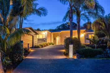 25 Hamilton Road, Surfdale