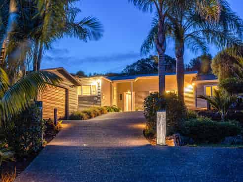 25 Hamilton Road, Surfdale