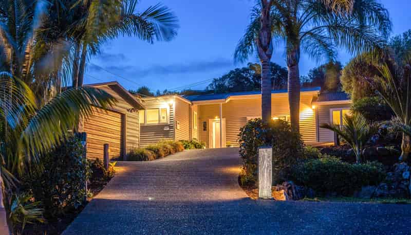 25 Hamilton Road, Surfdale