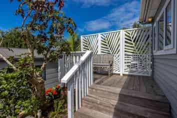 25 Hamilton Road, Surfdale