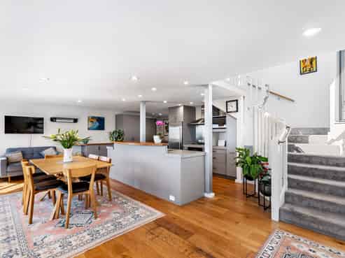 2 North Terrace, Westshore