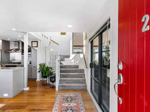 2 North Terrace, Westshore