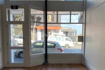 BEAUTIFUL OFFICE/RETAIL EDEN TERRACE