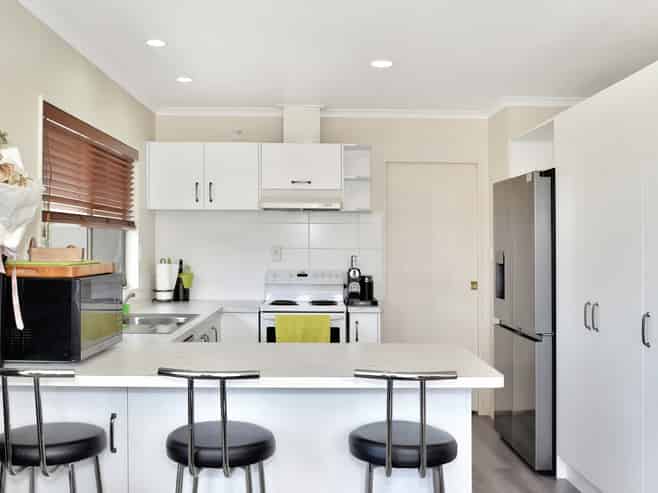 4 Tawhiri View, Pyes Pa