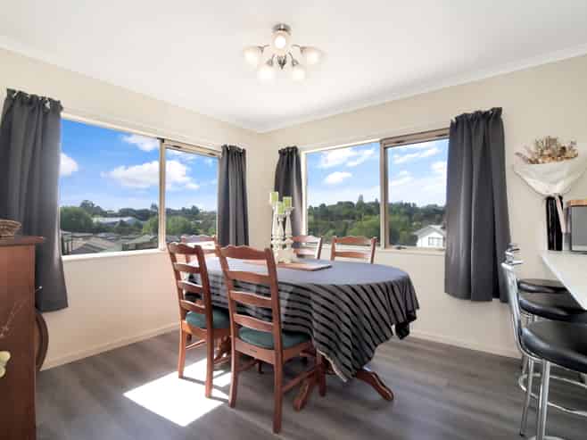 4 Tawhiri View, Pyes Pa
