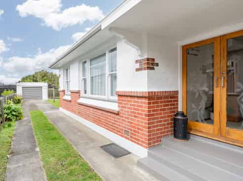 57 Hargest Crescent, Saint Kilda