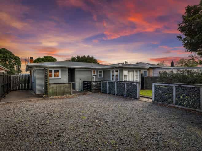 69 Taikata Road, Te Atatu Peninsula