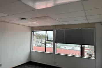 Large bright office - central location