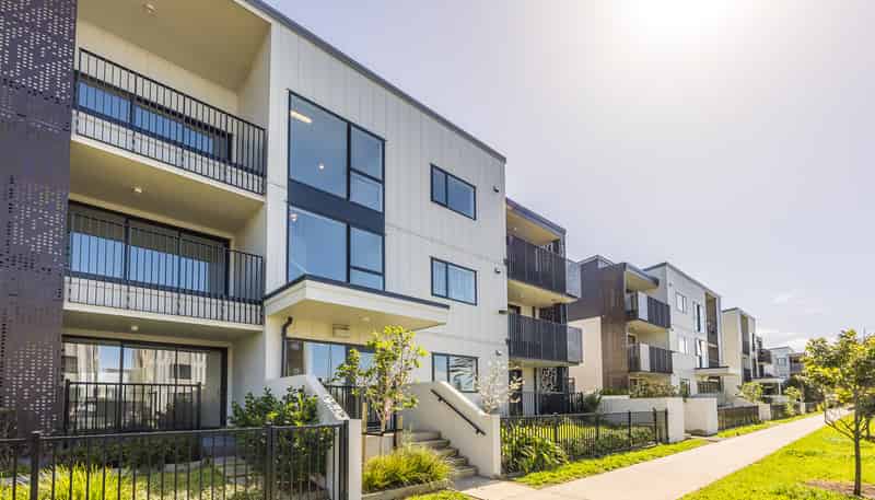 7/4 Ara Kataraina, Mangere