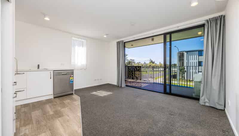 7/4 Ara Kataraina, Mangere