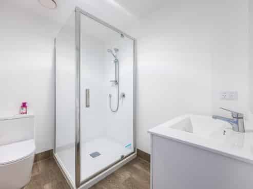 7/4 Ara Kataraina, Mangere