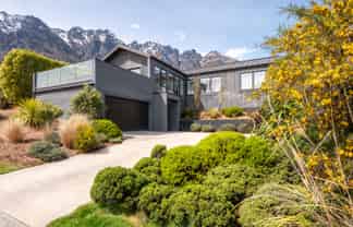 11 McKellar Drive, Jacks Point