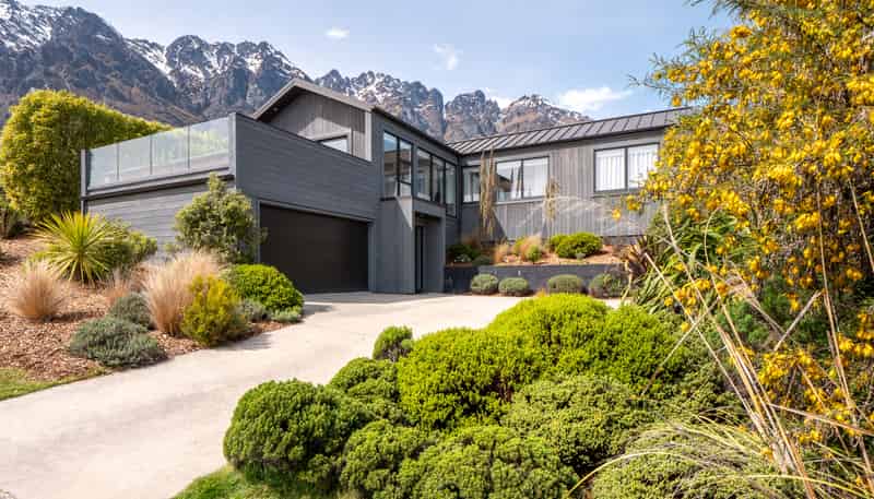 11 McKellar Drive, Jacks Point