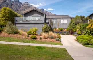 11 McKellar Drive, Jacks Point