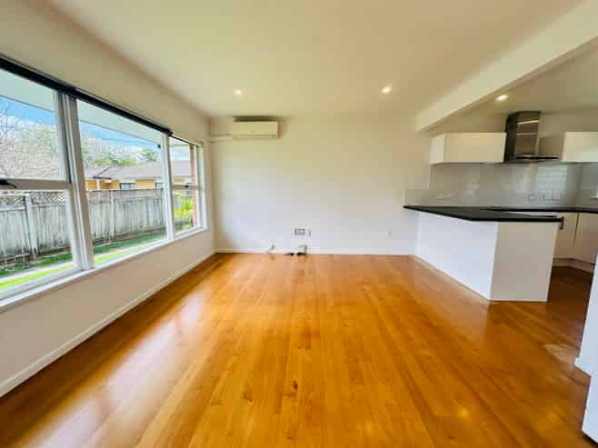 3/12 Wright Road, Point Chevalier