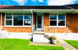 3/12 Wright Road, Point Chevalier