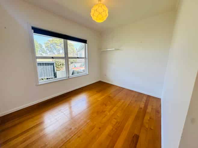 3/12 Wright Road, Point Chevalier