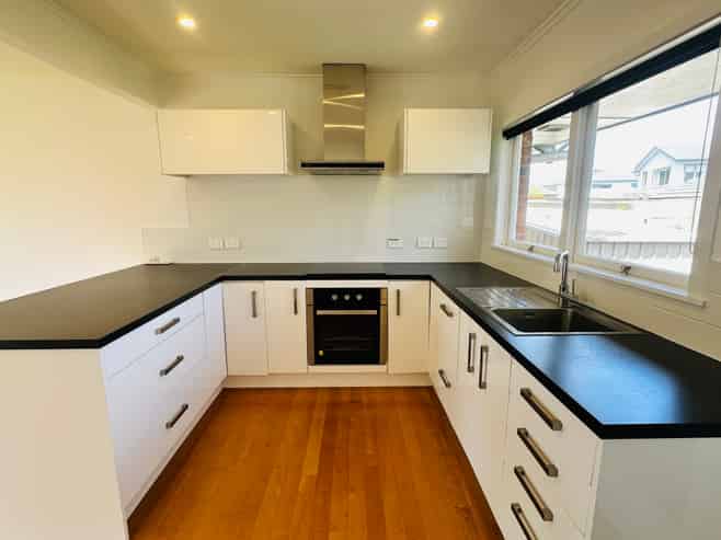 3/12 Wright Road, Point Chevalier