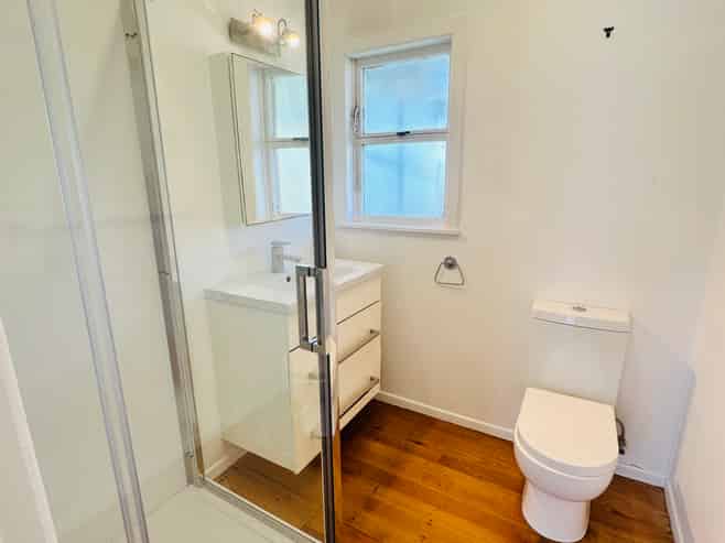 3/12 Wright Road, Point Chevalier