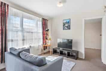 2/84 Portage Road, New Lynn