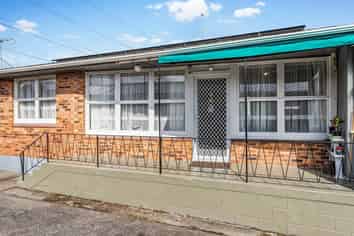 2/84 Portage Road, New Lynn