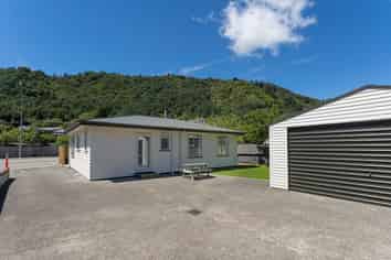 53 Wairau Road, Picton