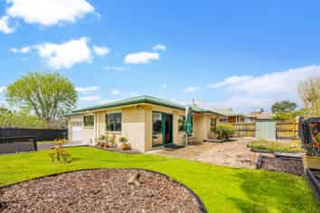 1A Roberts Road, Te Atatu South