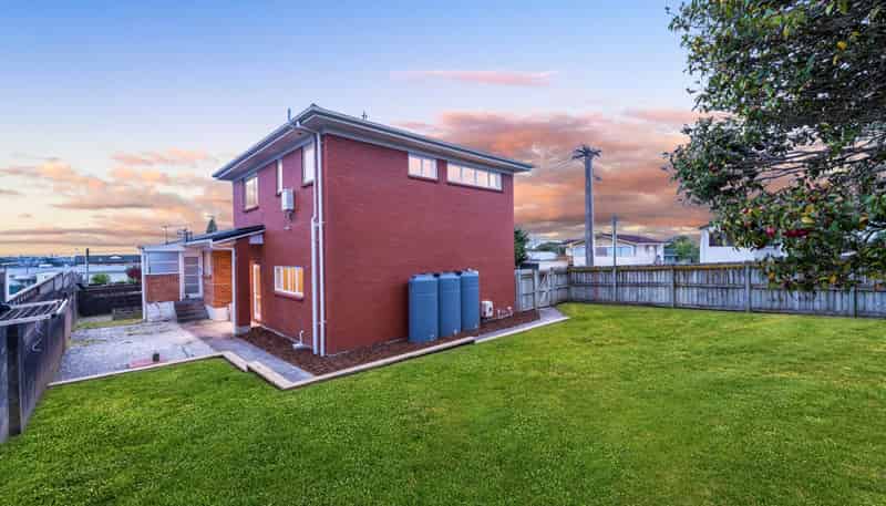 2/2 Tye Road, Hillcrest