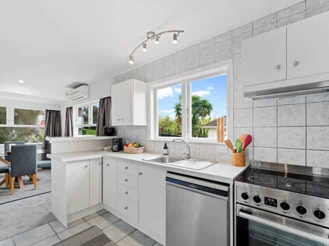 56 Taupo Street, Green Bay