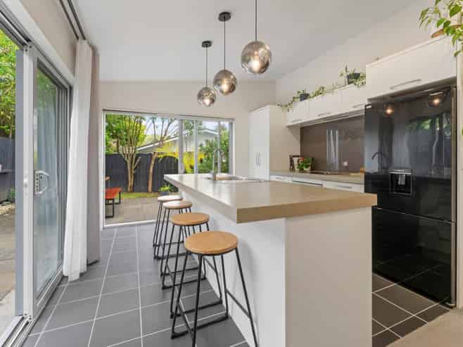 38A Sequoia Place, Sunnynook