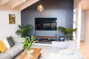 87A Unsworth Drive, Unsworth Heights