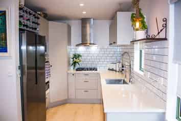 87A Unsworth Drive, Unsworth Heights