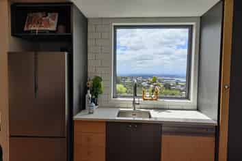 2/146 Soleares Avenue, Mount Pleasant