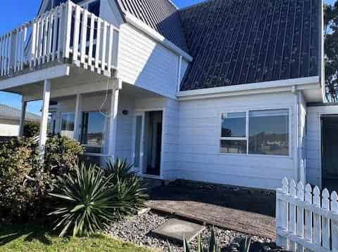 399 Welcome Bay Road, Welcome Bay