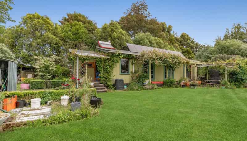 16 Cole Street, Dannevirke