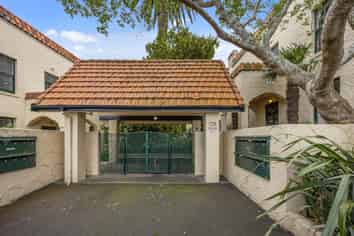 11/128 Newton Road, Eden Terrace