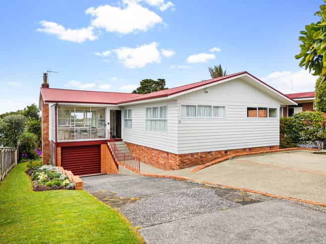 32 Holland Road, Hillcrest