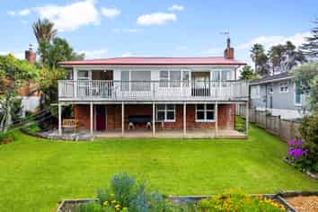 32 Holland Road, Hillcrest