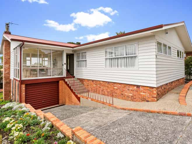 32 Holland Road, Hillcrest