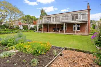 32 Holland Road, Hillcrest