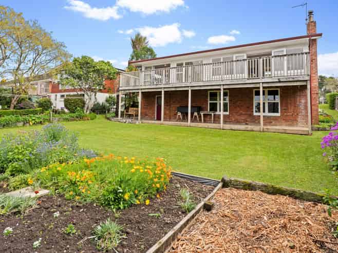 32 Holland Road, Hillcrest