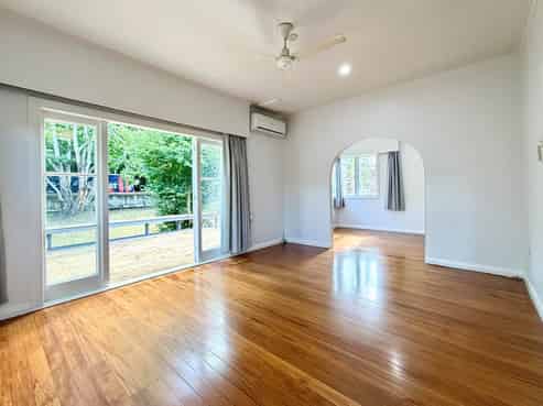 67 Tiverton Road, Avondale