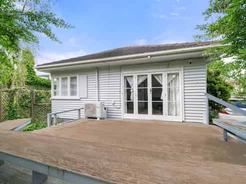 67 Tiverton Road, Avondale