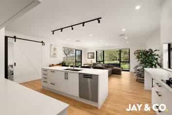 6 Munro Oak Lane, Clevedon