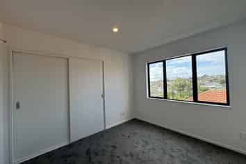 13/28 Lavelle Road, Henderson