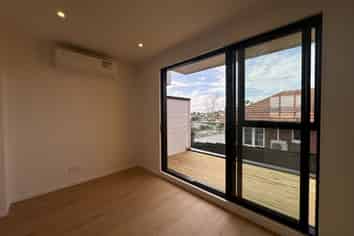 13/28 Lavelle Road, Henderson